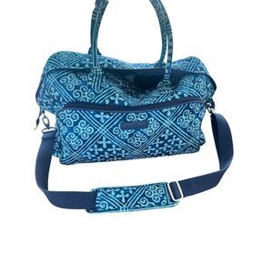 Vera Bradley Cuban Title Blue and White weekend traveler bag